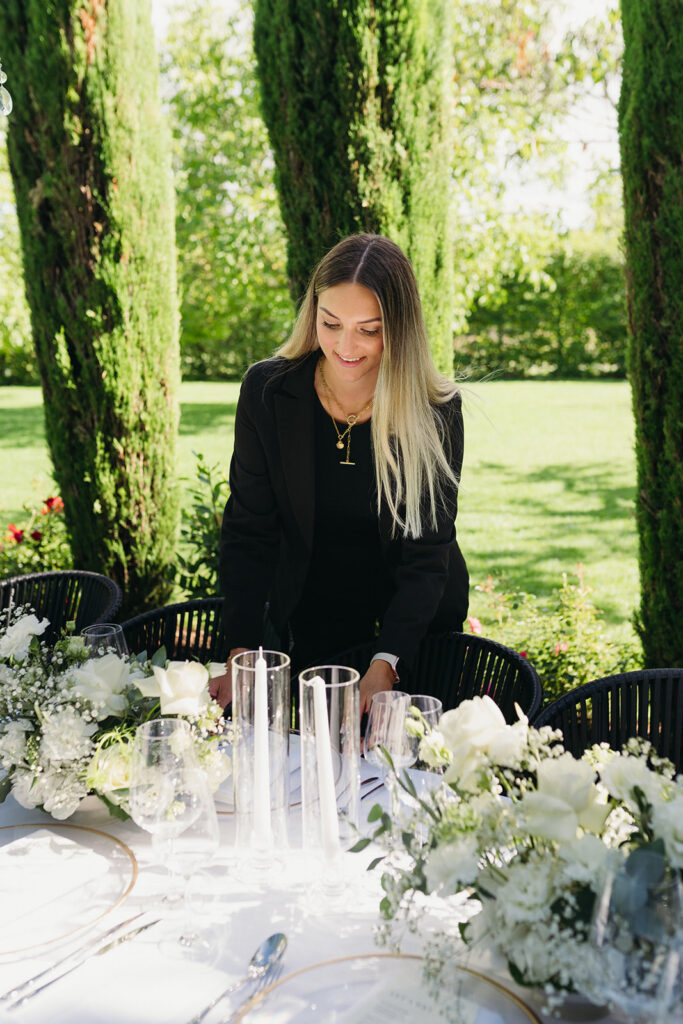 Hochzeitsplanerin Janina bei der Arbeit